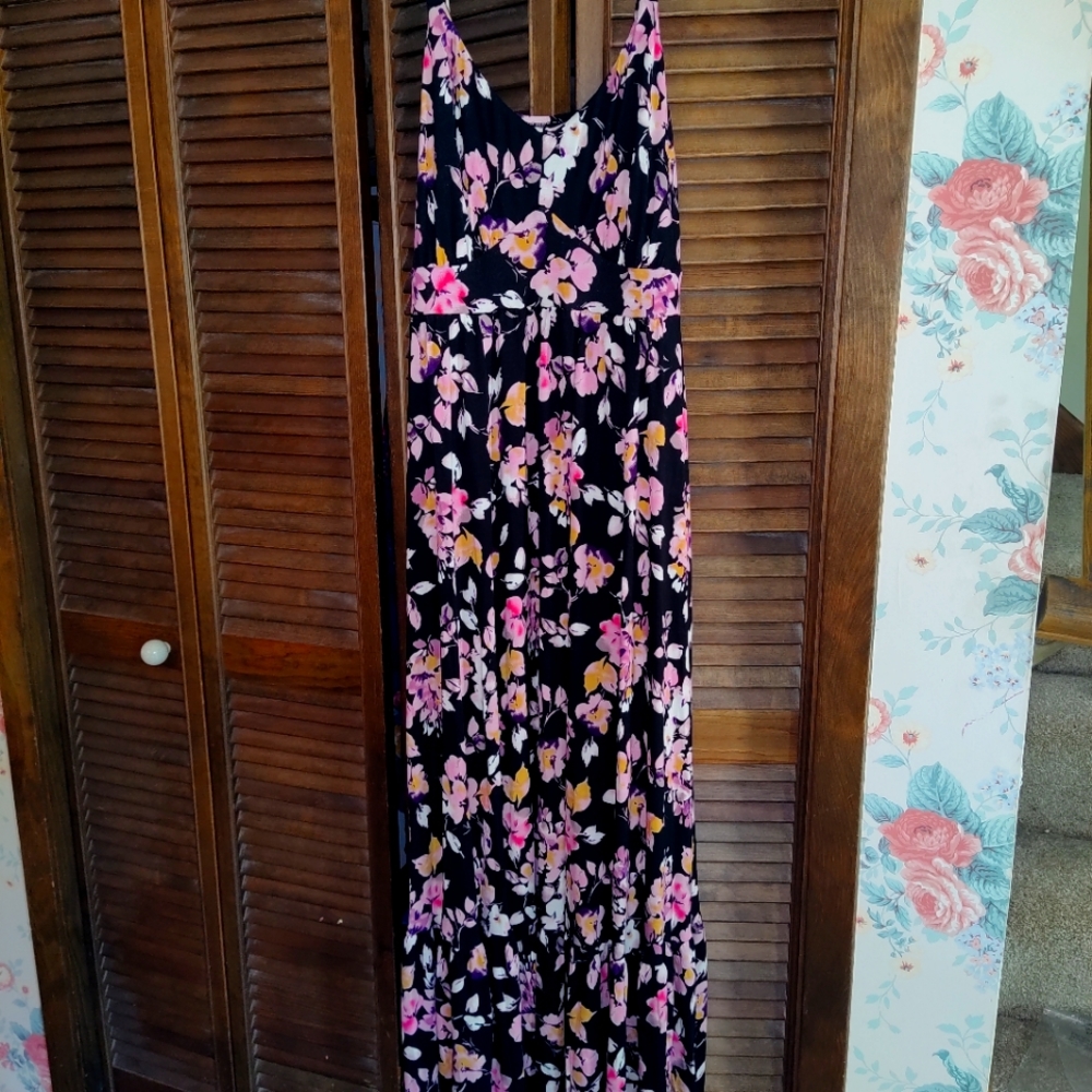 Torrid floral maxi dress size 1